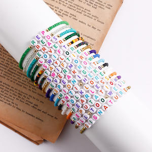Mode personnalisée Boho coloré rapide amour mot perles Bracelet pour adolescents adultes en gros <span class=keywords><strong>moins</strong></span> <span class=keywords><strong>cher</strong></span> Alphabet lettres perles Bracelets - Product Image 2