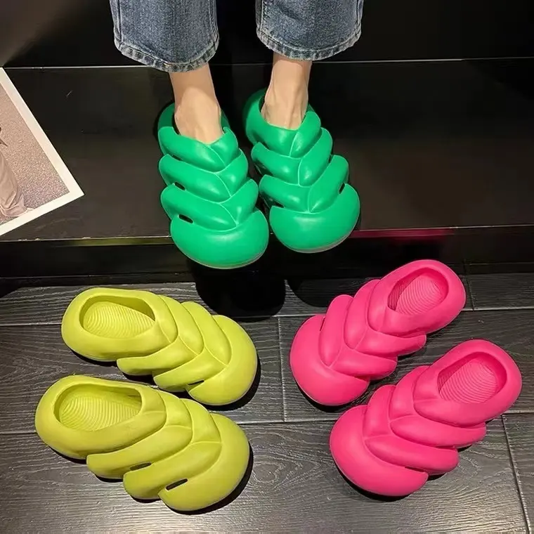 핑크 버블 신발 2022 유니섹스 패션 야외 EVA 나막신 여성 샌들 홈 열매 버블 스켈레톤 슬라이드 슬리퍼