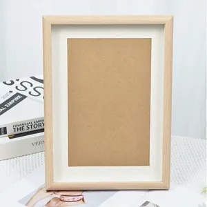 Cornice Fotografica Moderna con Esemplare di Farfalla Misteriosa Ecologica, Ornamento Natalizio Creativo e Personalizzato da Appendere al Muro - Product Image 3