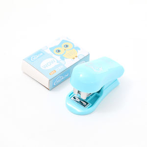 Mini <span class=keywords><strong>grapadora</strong></span> Set Dibujos animados Oficina Útiles escolares Papelería Clip de papel Encuadernación Carpeta Libro Alcantarillado - Product Image 3