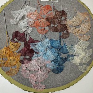 Éventail décoratif en plastique Queyiyi, motif floral, 30cm-100cm, pour photographie extérieure, décoration intérieure et murale de mariage - Product Image 2
