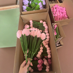 Bouquet di Tulipani Fatti a Mano con Bastoncini Intrecciati, Regali per San Valentino, Fiori Artigianali per Insegnanti, Vendita all'Ingrosso - Product Image 1