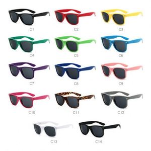 Vintage Studded Retro <b>Sunglasses</b>, Classic UV400 Fashion Shades for Men and Women, European and American Style - Product Image 2