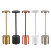 Lampe de table en forme de I, rechargeable, créative, en métal, lumière d'ambiance USB pour chambre à coucher, chevet et salon