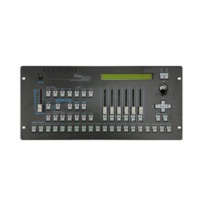 Contrôleur DMX d'éclairage de scène Pilot 2000 Console DJ à connexion filaire à 4 canaux avec charge maximale de 200W - Product Image 2