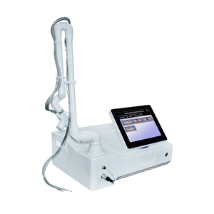 Appareil laser fractionné CO2 10600 nm certifié CE pour le resurfaçage cutané, l'élimination des cicatrices, le raffermissement de la peau, avec écran tactile LED - Product Image 2