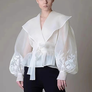 2025 Áo sơ mi nữ dáng rộng cao cấp mới về áo sơ mi nữ in họa tiết buộc dây tay đèn Lồng Phong Cách Hàn Quốc Organza cho nữ - Product Image 1