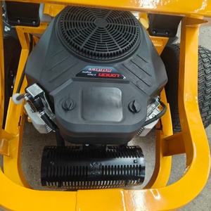 Tondeuse autoportée à essence à braquage zéro pour une coupe rapide et efficace des pelouses sur de grandes propriétés - Product Image 3