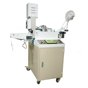 Máquina de corte ultrasónico de etiquetas elásticas con alimentación automática de cinta, cortadora de etiquetas totalmente automática para materiales tejidos y etiquetas de prendas. - Product Image 4