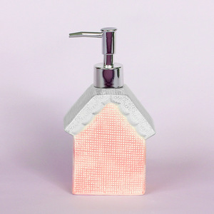 ขวดเจลล้างมือเซรามิกสีชมพูสุดสร้างสรรค์ อุปกรณ์อาบน้ำในห้องน้ำ ของตกแต่งบ้าน - Product Image 2