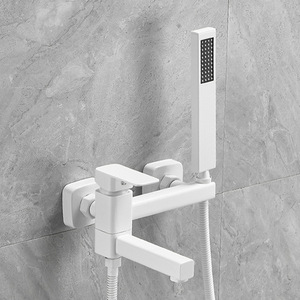 Robinet de douche mural carré en laiton noir mat avec douchette simple pour baignoire - Product Image 6