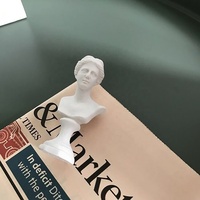 Usine chinoise vente chaude Oem dieu grec mini statue en résine de Vénus