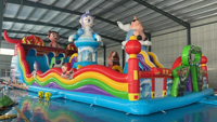 Parc de trampoline gonflable à thème panda grand château de saut gonflable personnalisation d'usine extérieure avec ventilateur