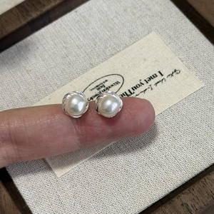S925 Pure <b>Silver</b> Elegant Simple Design Fashionable Freshwater <b>Pearl</b> Flower <b>Earrings</b> for Commuting - Product Image 3