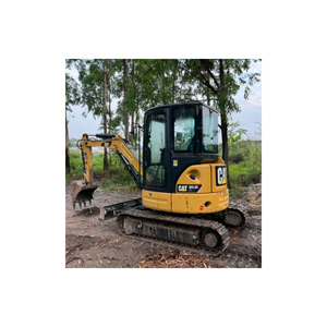 L'excavatrice sur chenilles hydraulique Compact Cat 3035E offre une grande efficacité, une faible consommation de carburant et un fonctionnement fiable. - Product Image 1