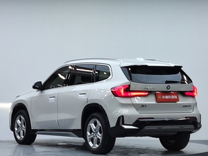 <span class=keywords><strong>BMW</strong></span> <span class=keywords><strong>X1</strong></span> SDrive20Li SUV <span class=keywords><strong>2023</strong></span>, 1.5T Turbo Automatique, 5 Portes, 5 Places, Pneus R18, 6.2L/100km, Cuir, Panoramique, Volant à Gauche, en Stock - Product Image 3