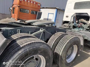 Специальный дизайн, широко используемый Sinotruk Howo 6x4, Международный ведущий Реверсивный двигатель 371hp, тракторные грузовики