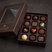 Boîte en papier chocolaté de qualité alimentaire pour l'emballage de confiseries gourmandes, boîte cadeau alimentaire écologique et biodégradable avec fenêtre en PET