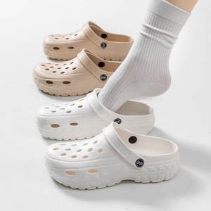 <span class=keywords><strong>Zuecos</strong></span> Clásicos Unisex Cómodos, Transpirables, Antideslizantes e Impermeables para Otoño, Jardín, Hospital, Enfermería y Trabajo - Product Image 1