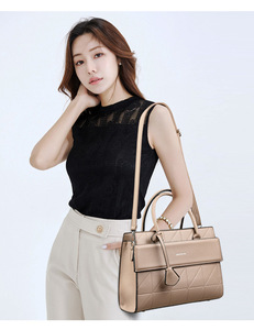 กระเป๋าโท้ทดีไซน์ใหม่ แฟชั่นทันสมัย คุณภาพสูง หนัง PU กระเป๋าสะพายไหล่ กระเป๋าถือแบบลำลอง กระเป๋าครอสบอดี้สุดหรูสำหรับผู้หญิง - Product Image 6