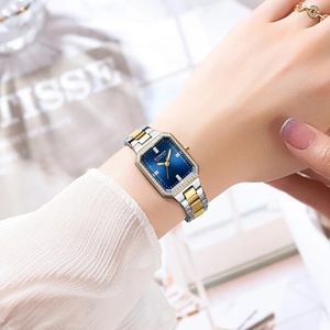 Montre à quartz carrée de petite taille pour femme CURREN 9102, étanche, avec diamants - Product Image 2
