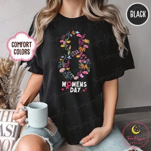 T-Shirt da Donna Comfort Colors, Manica Corta, Stampa Floreale, Girocollo, Vestibilità Regolare, 100% Cotone, Maglietta per la Giornata Internazionale della Donna - Product Image 3
