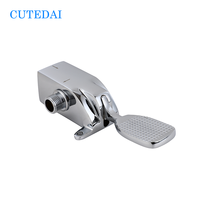 Robinet de cuisine monocommande classique à pédale, en acier inoxydable chromé, avec douchette extractible, pour eau froide, idéal pour hôtels