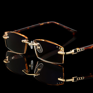 Ivision 2025 Guangdong Fashion Men Silver Rimless Metal Foldaway Eyeglasses Frame Diamond Cut Edge Anti-Blue Reading Glasses - Product Image 3