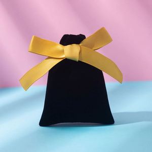 Vente chaude Personnalisé Vin Rouge Velours Sacs À Cordon Élégantes Petites Pochettes Cadeaux pour La Vente En Gros Parfait Conteneur Bijoux - Product Image 6