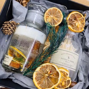 Juego de Regalo de Velas Aromáticas de Cera de Gelatina con Flores Secas en una Botella de Vidrio de Estética Lujosa - Product Image 3