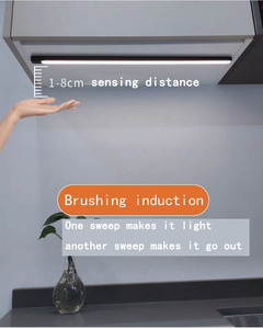 Lampe LED pour armoire, ultra-mince, intelligente, à détection de mouvement, bande lumineuse LED à aspiration magnétique, rechargeable, tube lumineux pour armoire - Product Image 5
