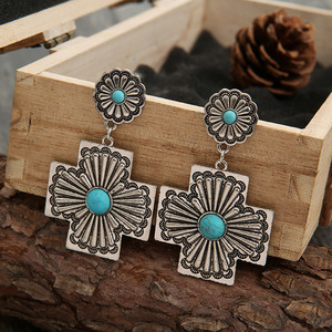 Orecchini pendenti da donna con croce in pietra blu stile western, gioielli vintage di tendenza - Product Image 3