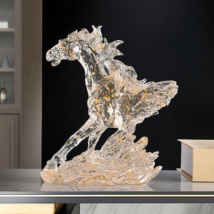 Figurine personnalisée sculptée en résine époxy transparente, tête de cheval style art populaire, ornement décoratif pour meuble TV/vitrine à vin, bureau ou chambre - Product Image 2