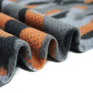 Couverture <span class=keywords><strong>polaire</strong></span> tissée en peluche tricotée en polyester léger <span class=keywords><strong>camouflage</strong></span> quatre couleurs de Style <span class=keywords><strong>militaire</strong></span> moderne de haute qualité - Product Image 4