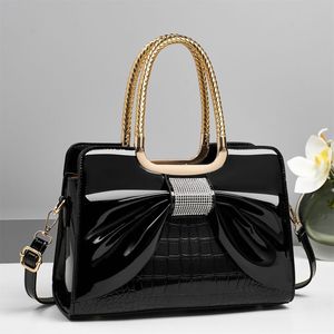 <b>Square</b> Crocodile Pattern Zipper Closure Polyester Lining Bright Face Fashion Cross-Border Luxury Bow Women's Patent Handbag - Product Image 6