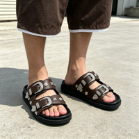 Sandales à enfiler pour homme en cuir PU, avec logo personnalisé, style western ouvert, à double boucle et rivets, clous argentés rétro, plateforme épaisse, mode été
