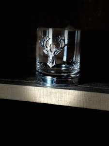 Ensemble <span class=keywords><strong>de</strong></span> verres à <span class=keywords><strong>whisky</strong></span> Rocks <span class=keywords><strong>avec</strong></span> tête <span class=keywords><strong>de</strong></span> <span class=keywords><strong>cerf</strong></span> en étain et base Verre à <span class=keywords><strong>whisky</strong></span> rustique fabriqué à la main Cadeau unique pour les amateurs <span class=keywords><strong>de</strong></span> <span class=keywords><strong>whisky</strong></span> - Product Image 5