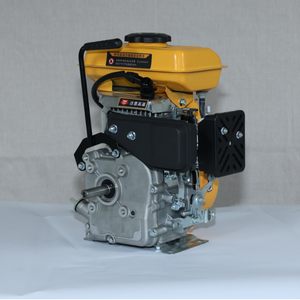 Moteur SV 3HP 105cc pour l'irrigation des pépinières, faible vibration, utilisation quotidienne confortable par les petites agricultrices vietnamiennes. - Product Image 3