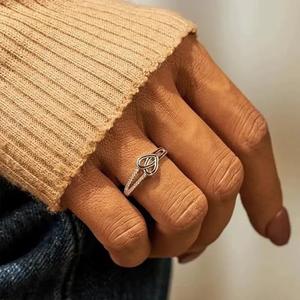 Anillo de amor con forma de corazón de circonita y esmalte, estilo europeo y americano, sencillo y a la moda para mujer, superventas transfronterizo. - Product Image 3