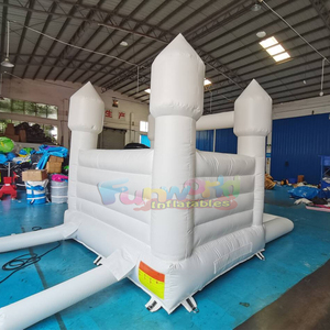 Castillo inflable blanco de calidad comercial para fiestas infantiles al aire libre con piscina de pelotas - Product Image 4