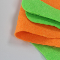Personnalisé 100% Polyester Balle De Tennis Feutre Tissu 230gsm-580gsm Épais Aiguille Perforé Étanche Respirant Dot 2mm-3mm D'épaisseur