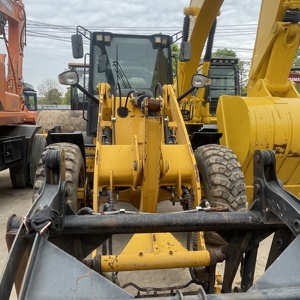 รถตักล้อยาง CAT 910M มือสอง ขนาด 9 ตัน รถตักล้อยางขนาดกะทัดรัด เครื่องจักรก่อสร้าง Caterpillar - Product Image 1