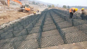 Gabions en fil de fer plastifié 60x80mm 2.0mm 6x2x0.3m Couleur personnalisée pour revêtement de rivière, aménagement paysager, éléments aquatiques, découpe et soudure - Product Image 5