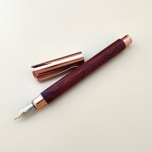 Pluma Estilográfica de Madera de Arce y Nogal, Regalo de Lujo con Detalles en Oro Rosa, Pluma de Escritura Exclusiva de Madera de Tigre Roja con Plumilla F/M/N - Product Image 5