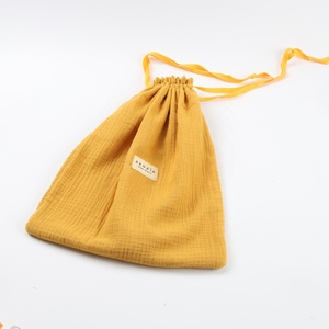 Pochette personnalisée de haute qualité avec cordon de serrage, doublure en velours, tissu gazeux en coton, sac de rangement pour cosmétiques, emballage cadeau - Product Image 1