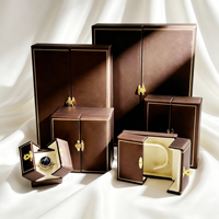 Boîte à bijoux en cuir XM D12 marron foncé à double porte, finition dorée de luxe, pour bagues, bracelets, emballage cadeau de mariage