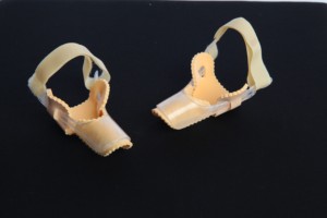 Attelle en plastique pour hallux valgus Armoline MP-654 certifiée CE, emballage en boîte cadeau pour les fournitures de soins de santé - Product Image 6