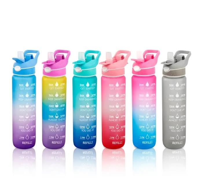 32oz BPA ücretsiz Tritan malzeme plastik açık yaz soğutma sprey su şişesi saman ile