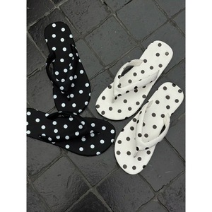 Sandalias de Playa con Punta Descubierta y Diseño de Puntos, de Piel de Oveja Súper Suave, para Mujer, Verano 2026, para Vacaciones - Product Image 2