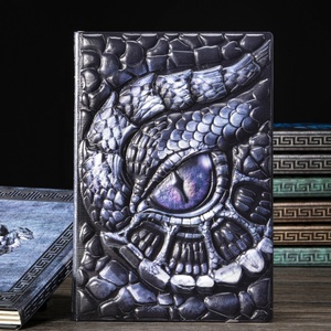Cuaderno de Diseño Novedoso con Grabado de <span class=keywords><strong>Mirada</strong></span> Dragónica y Ojo de Dragón Místico en Cuero Perforado para Jugadores - Product Image 1